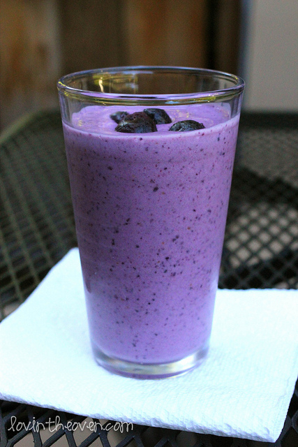 Blueberry Banana Smoothie - Lovin' From the Oven